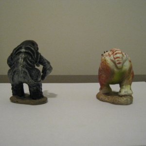 Longu & Hogglo Figurines