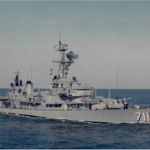 Uss Eugene A. Greene (dd 711)