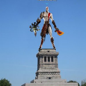 Statue of Kratos (L)