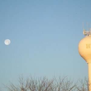 moon over hutto