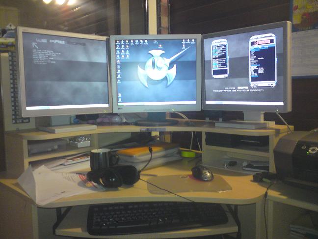 3 monitor setup