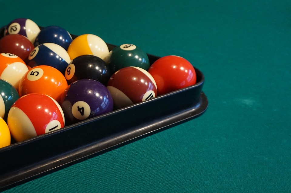 billiards-1354303_960_720.jpg
