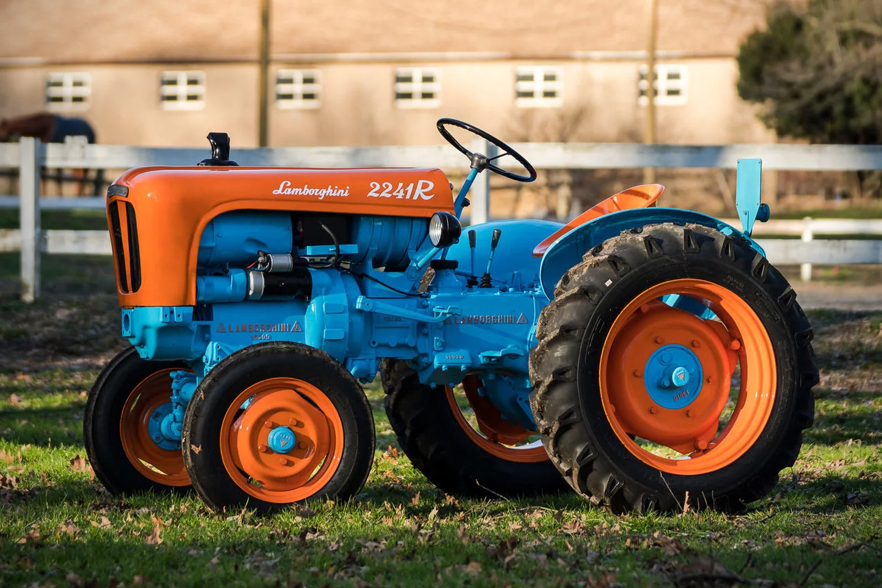 Auction-Block-1960-Lamborghini-2241R-Tractor-00.jpg